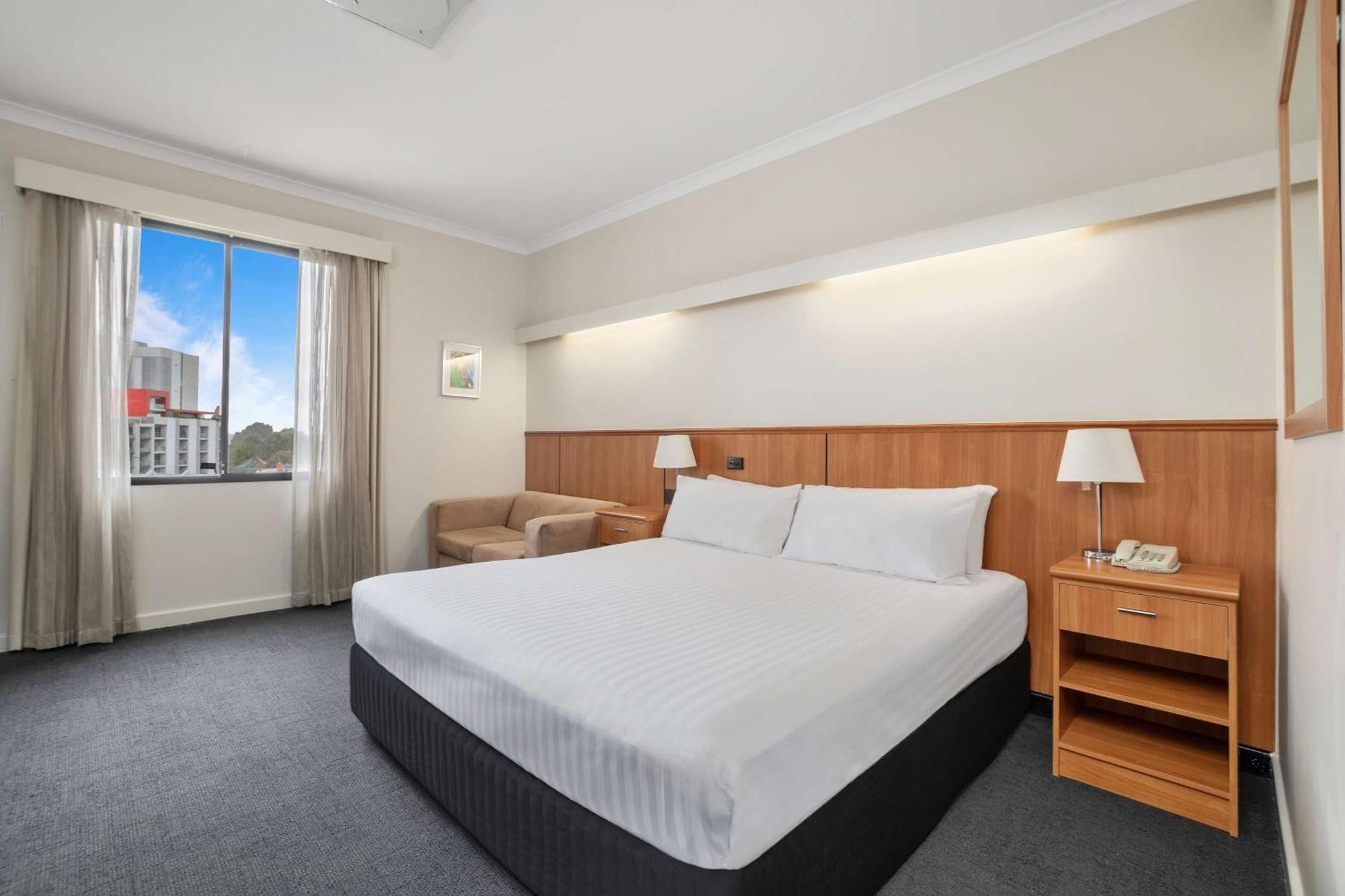 Metro Hotel Perth City Extérieur photo